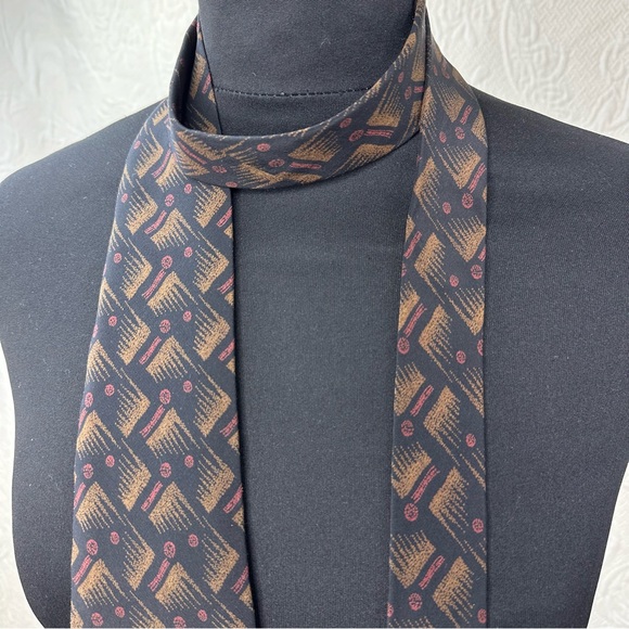 Valentino Cravatte Vintage 80s Silk Geometric Tie - Picture 4 of 13